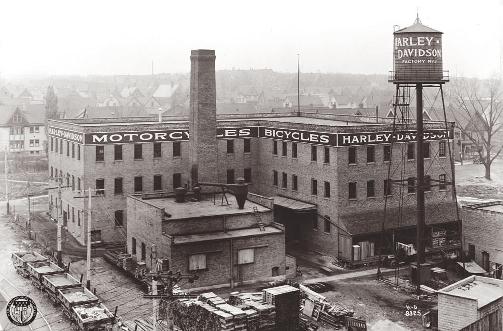 Historical Photos of Harley-Davidson Motorcycles and Production in Their Infancy from the Early 20th Century #