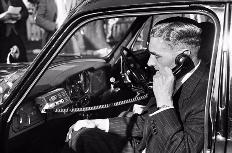 Reginald Blevins inaugurating UK’s first radio telephone service, 1959.