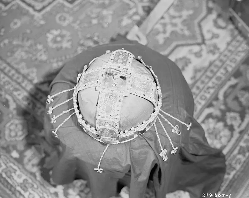 #9 Hungarian royal crown jewels recovery, Austria, May 1945.