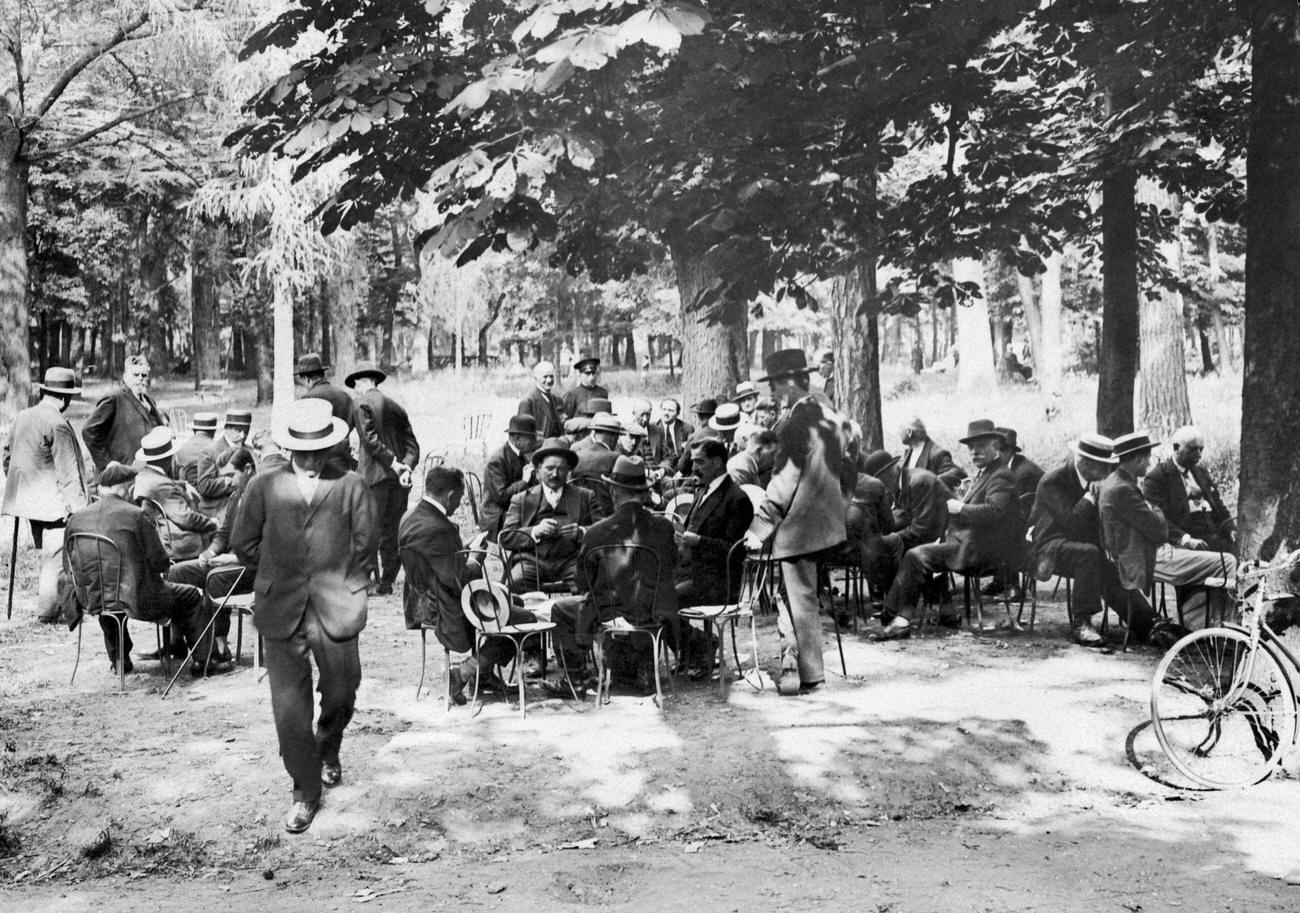 #22 The Little Coffee House at the Bois De Boulogne, Paris, 1936