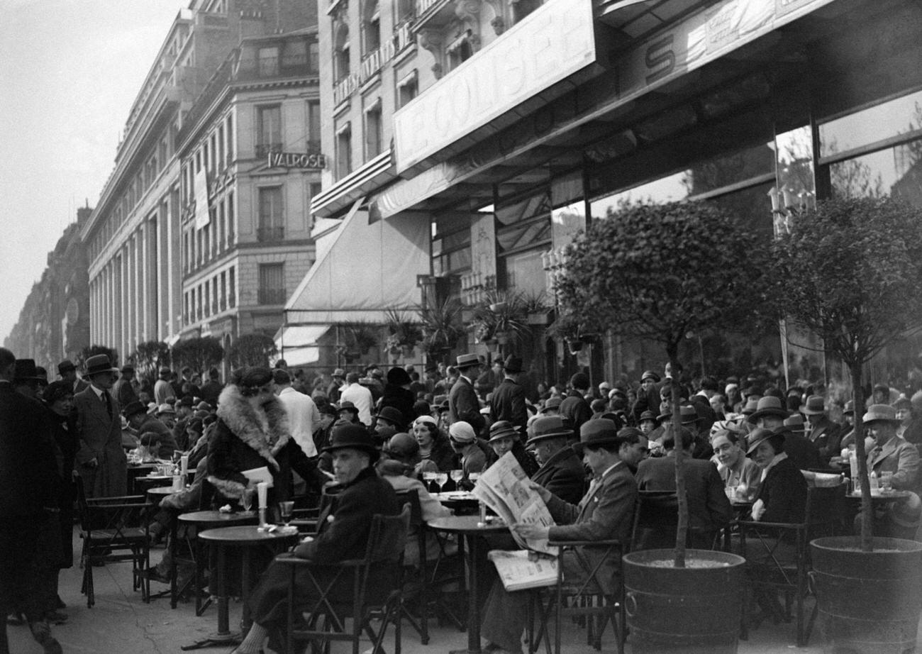 #37 Terrace of ‘Le Colisée’ Cafe, Champs-Elysées, Paris, France, 1933