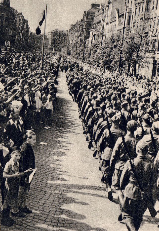 #20 Czechoslovak army in Václavské náměstí, Prague, 1945.