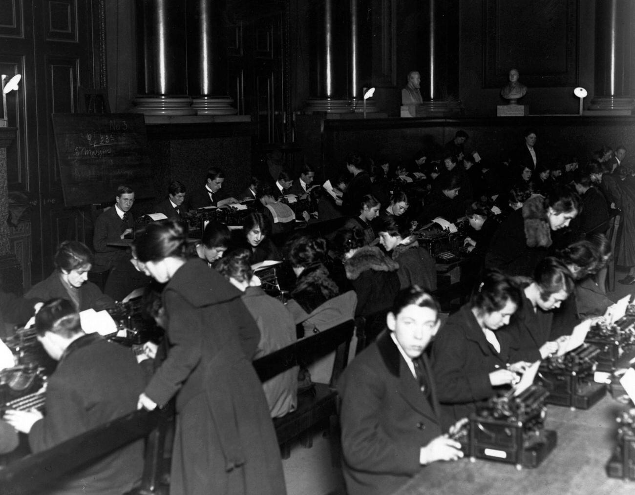 #10 Typewriting class for London and North West Railway staff, circa 1917.