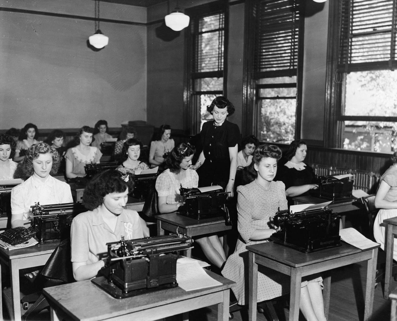 #32 Typing Class in Session, Olyphant, Pennsylvania, 1940