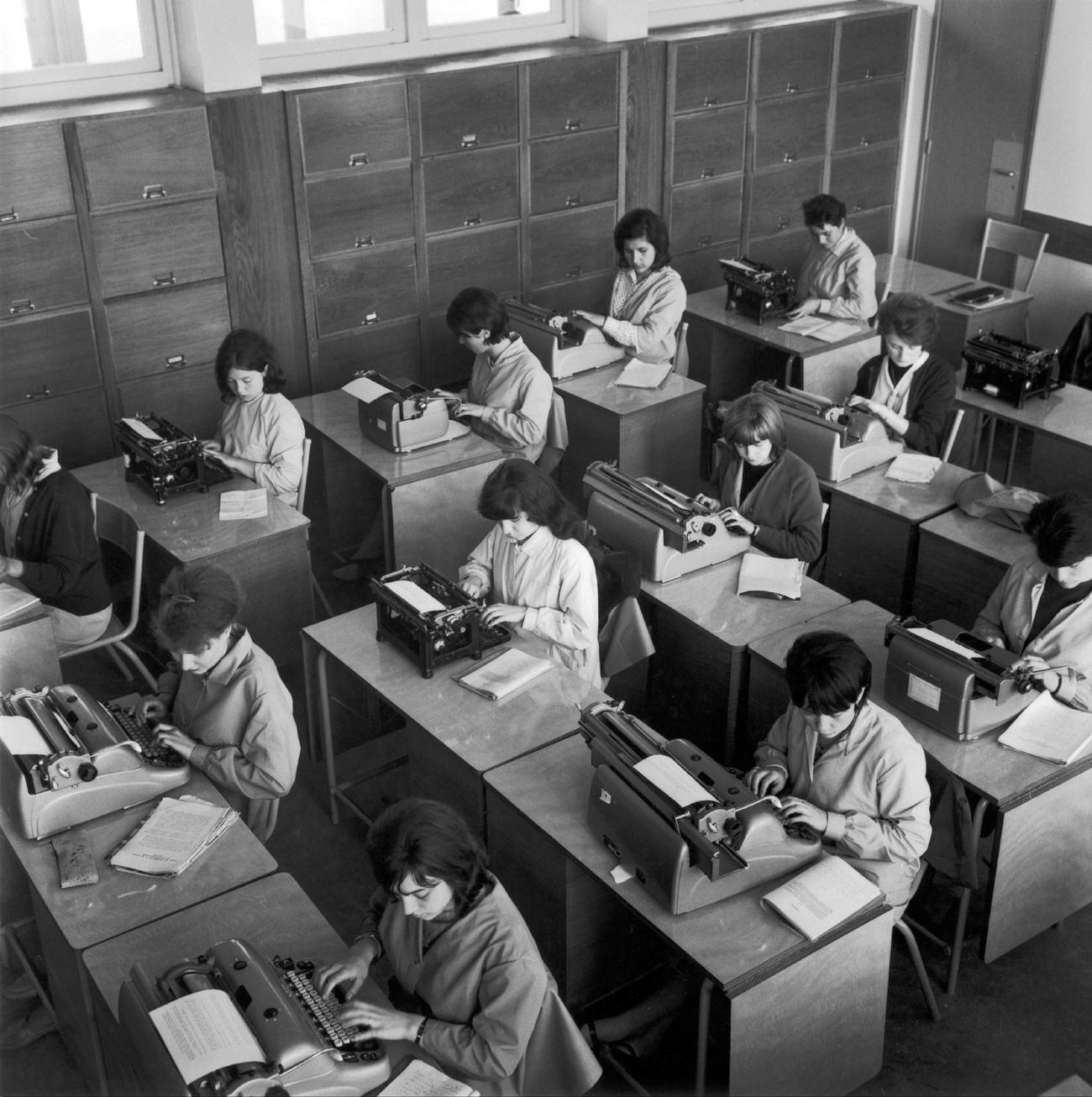 #48 Typing Class at The Post House, Arcueil, France, 1964