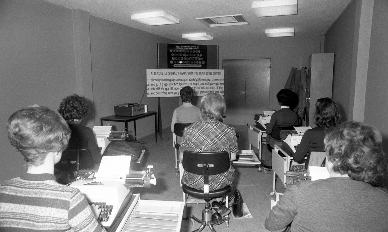 #69 Continuous Typing Course, Paris, 1975
