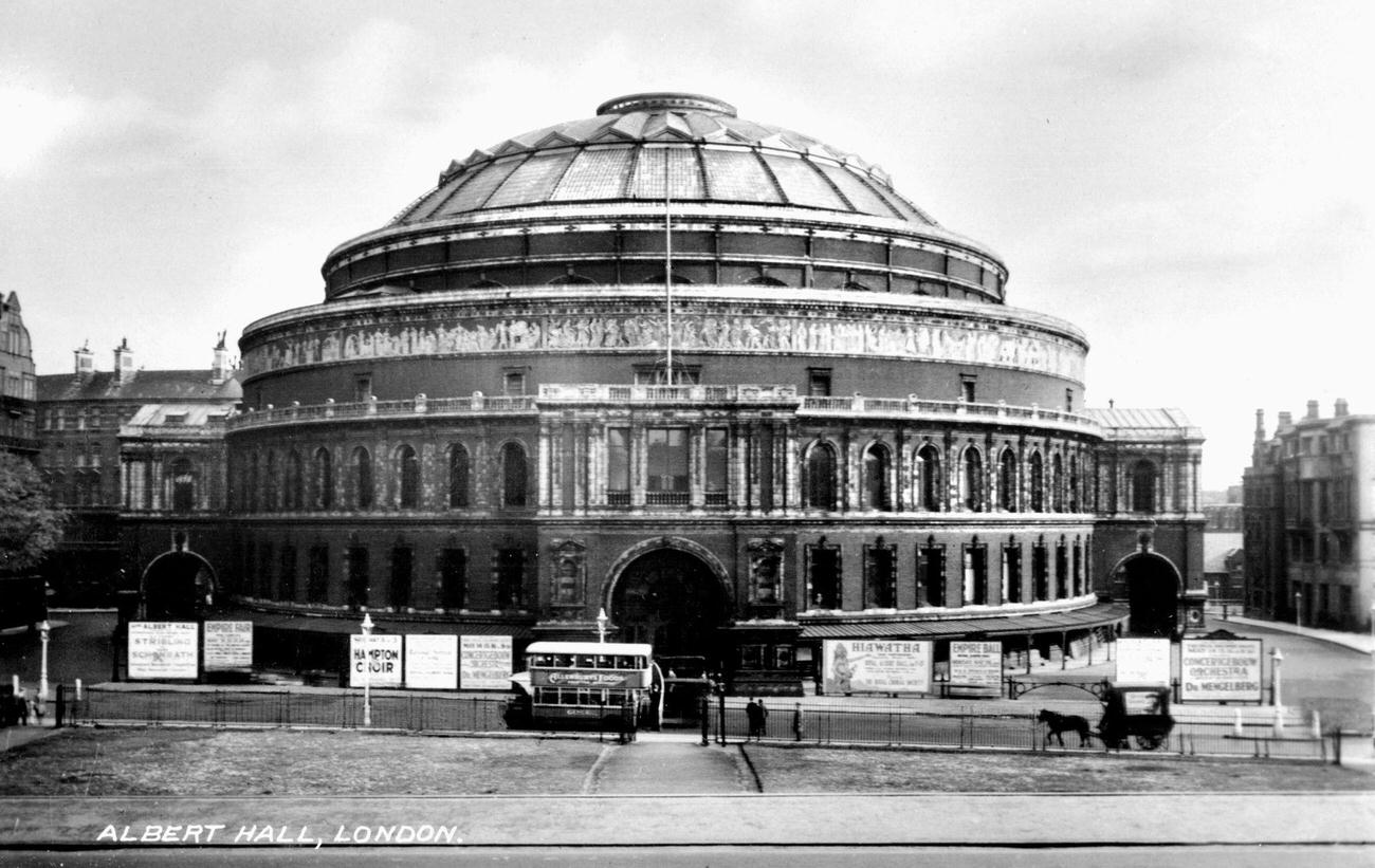 #115 The Royal Albert Hall in Kensington, London, 1900s