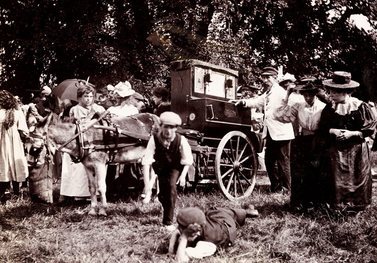#45 Barrel organ at a fair on Hampstead Heath, 1898.