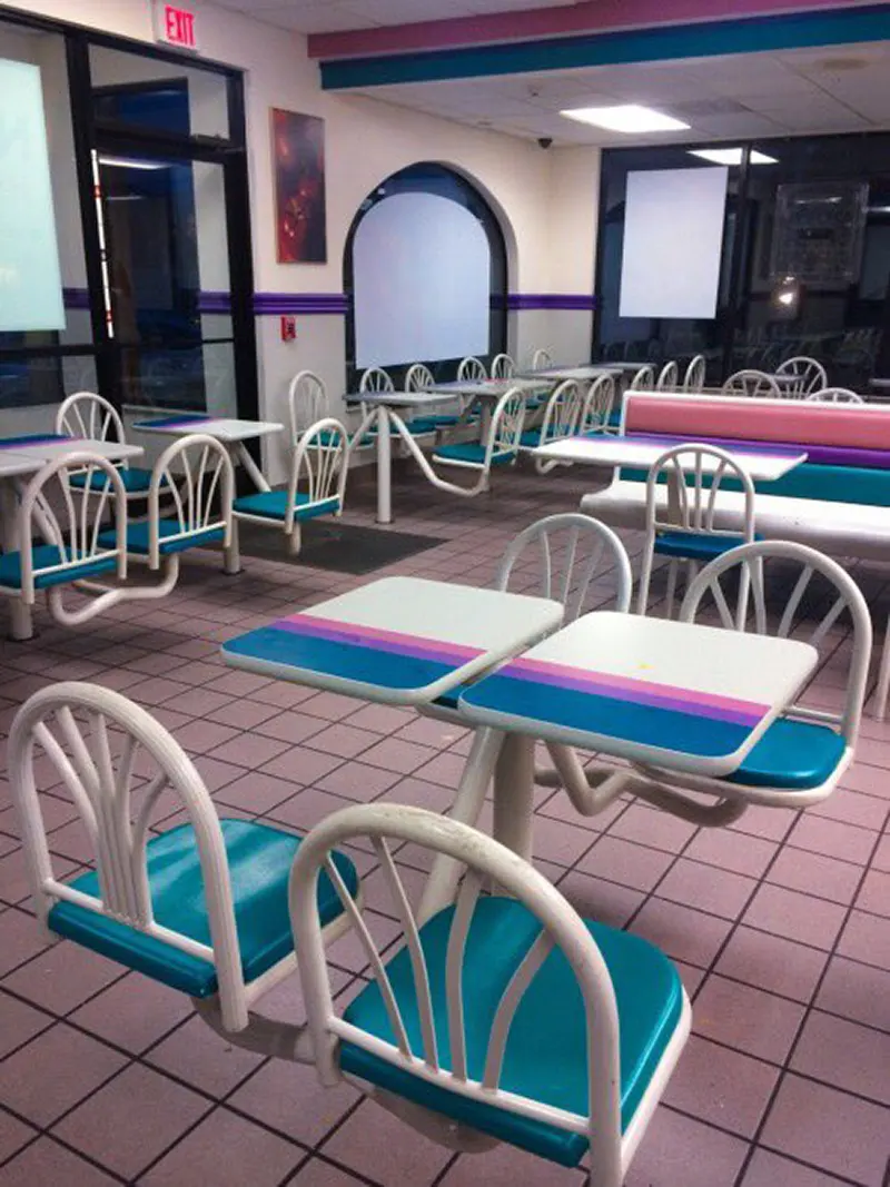 #19 Dine-in Taco Bell, 1990s.