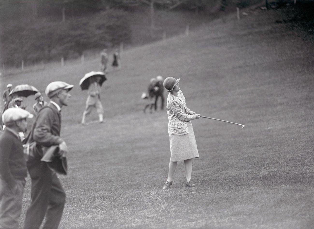 Glenna Collett playing in Women’s National Golf Finals.