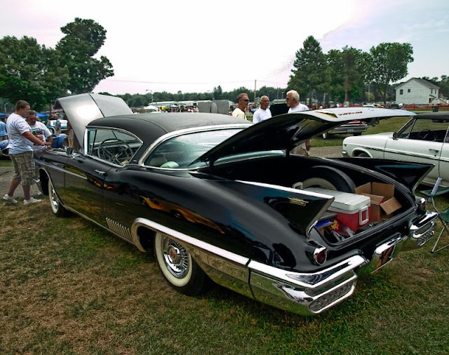 The 1958 Cadillac Eldorado Biarritz – A Symbol of Luxury and Style Vehicles &; Transportation