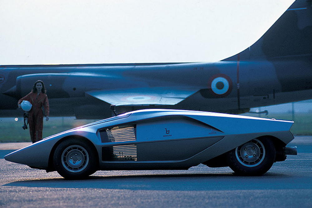 A Look at the Iconic Wedge-Shaped 1970 Lancia Stratos Zero Vehicles &; Transportation