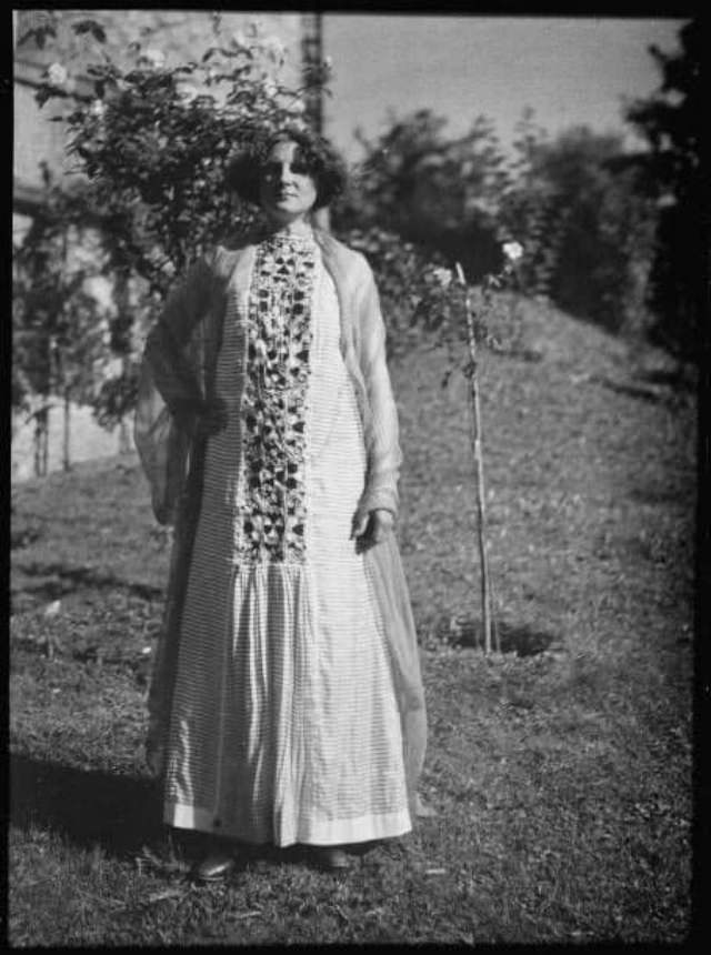 #10 The Story of Emilie Flöge’s Fashion Career Illustrated with Rare Photos #10 Fashion & Culture
