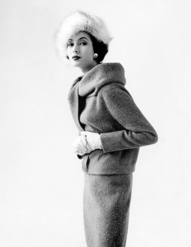 #13 Gitta Schilling in suit by Uli Richter, August 1958.