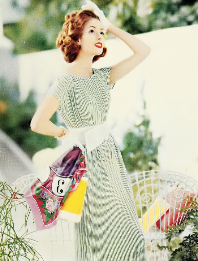 #21 Gitta Schilling in Arnel-jersey sheath by Carl Rosen, June 1959.