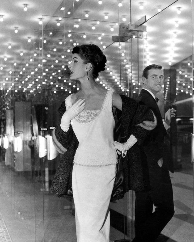 #3 Gitta Schilling in Berlin for Saison-Journal, 1957.