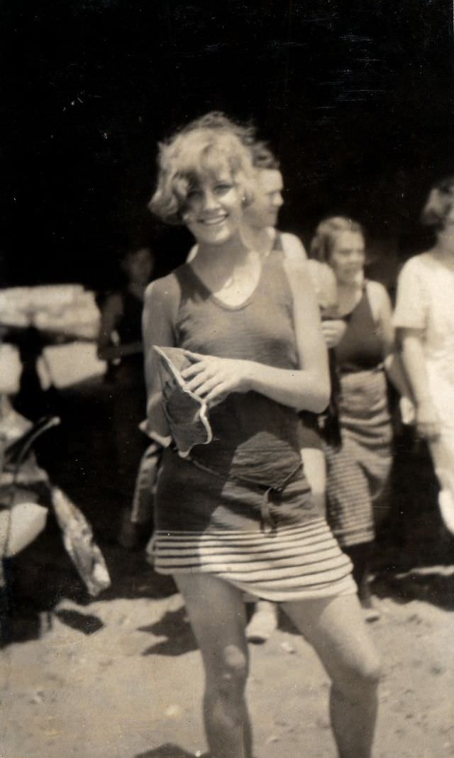 #2 Bathing beauty, 1920s