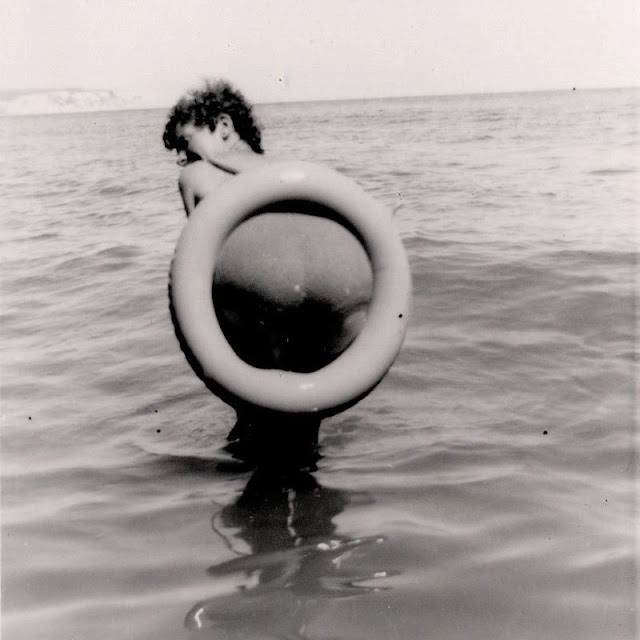 #23 Surrounded, 1930s