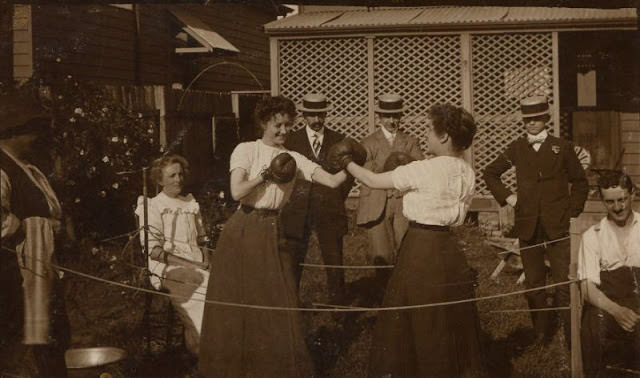 #6 Winner gets to wash the dishes, 1900s