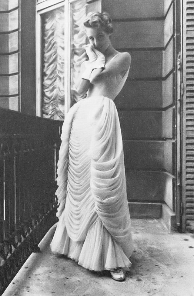 #36 Pat O’Reilly in a pink chiffon gown by Jean Dessès, Harper’s Bazaar UK, October 1953.