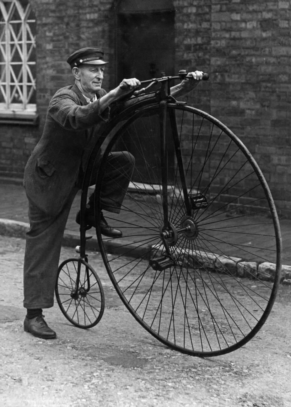 The Penny-Farthing Era Captured in Timeless Vintage Cycling Photographs Inventions