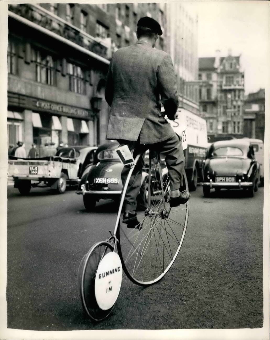 The Penny-Farthing Era Captured in Timeless Vintage Cycling Photographs Inventions