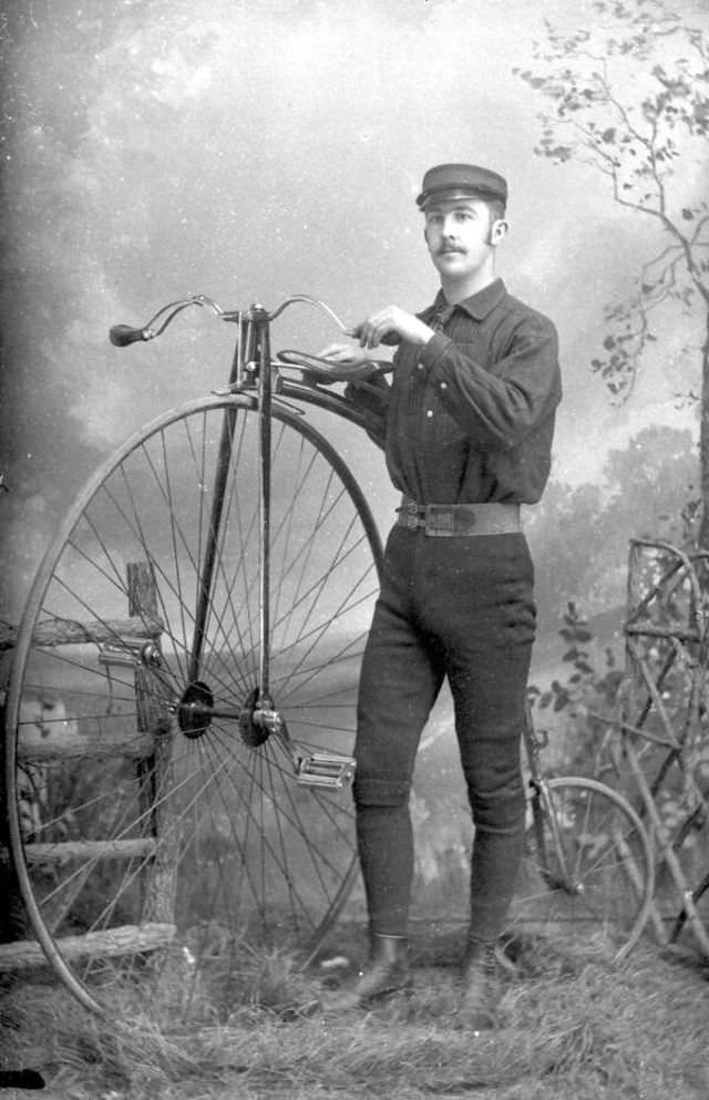 The Penny-Farthing Era Captured in Timeless Vintage Cycling Photographs Inventions