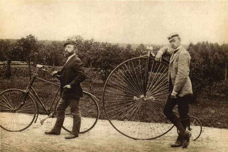 The Penny-Farthing Era Captured in Timeless Vintage Cycling Photographs Inventions