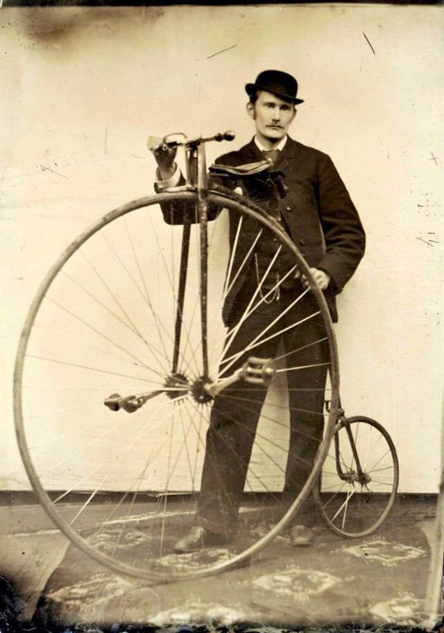 The Penny-Farthing Era Captured in Timeless Vintage Cycling Photographs Inventions