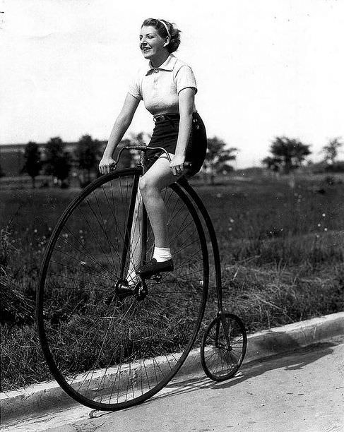 The Penny-Farthing Era Captured in Timeless Vintage Cycling Photographs Inventions