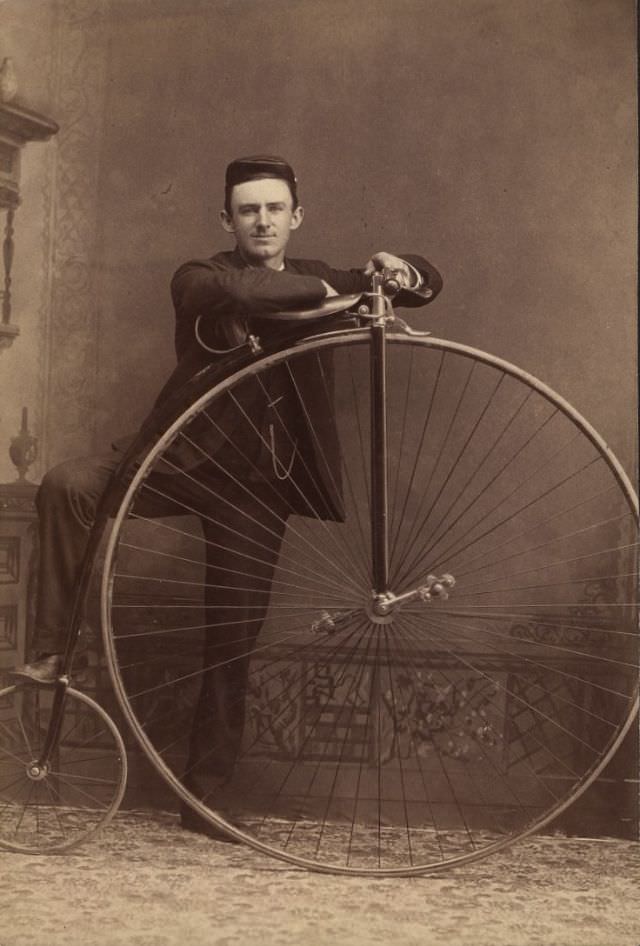 The Penny-Farthing Era Captured in Timeless Vintage Cycling Photographs Inventions