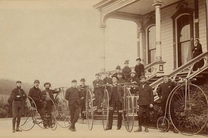 #72 The Penny-Farthing Era Captured in Timeless Vintage Cycling Photographs #72 Inventions