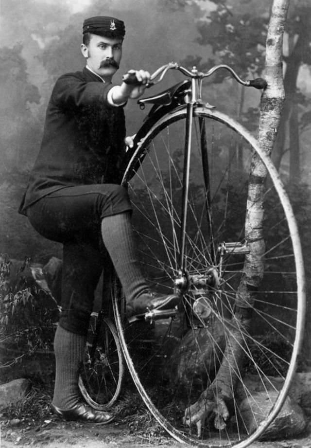 The Penny-Farthing Era Captured in Timeless Vintage Cycling Photographs Inventions