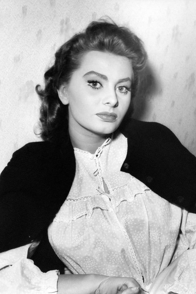 #1 Sophia Loren during the filming of ‘The Sign of Venus’, 1950.