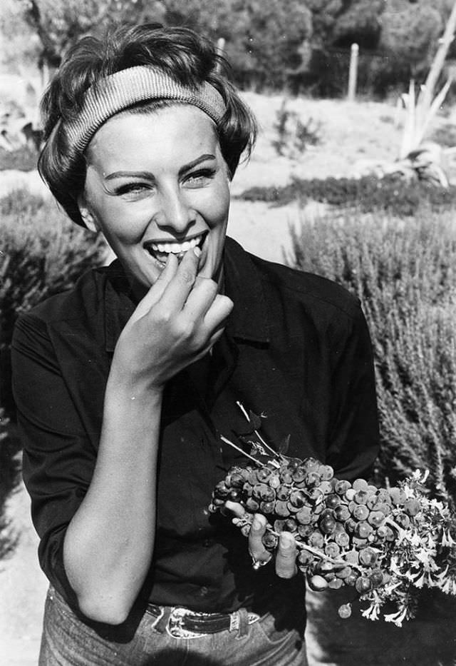 #33 Sophia Loren at a vacation villa in St. Tropez, September 1958.
