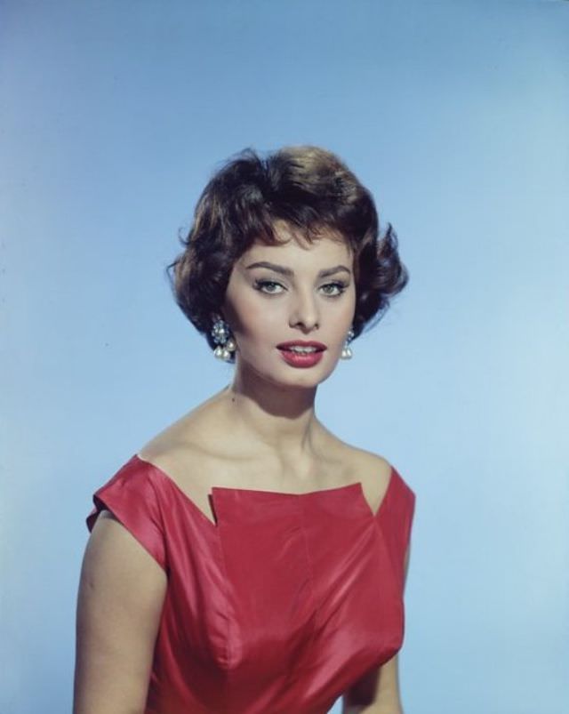 #34 Sophia Loren in a publicity photo for ‘Houseboat’, 1958.