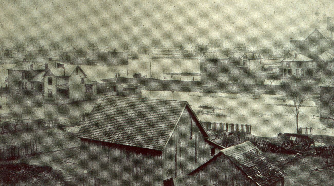 #78 Aerial photograph of the 1898 flood on Columbus’s west side, 1898.