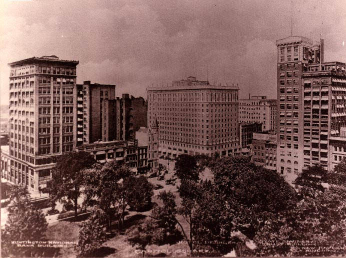 #19 Aerial view of the intersection of Broad and High Streets, 1916.