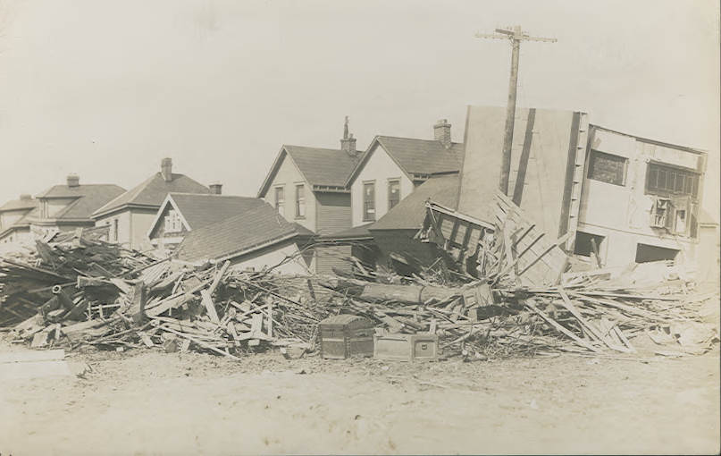 #1 View of flood damage at Cable and Lorain Avenues in Columbus, later renamed Yale Avenue, 1913.