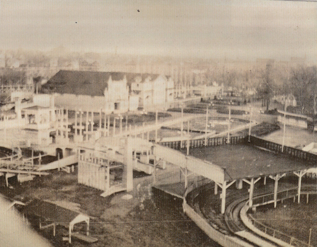 #9 Aerial view of Olentangy Park in Clintonville, Columbus, Ohio, showing amusement park features, 1890s