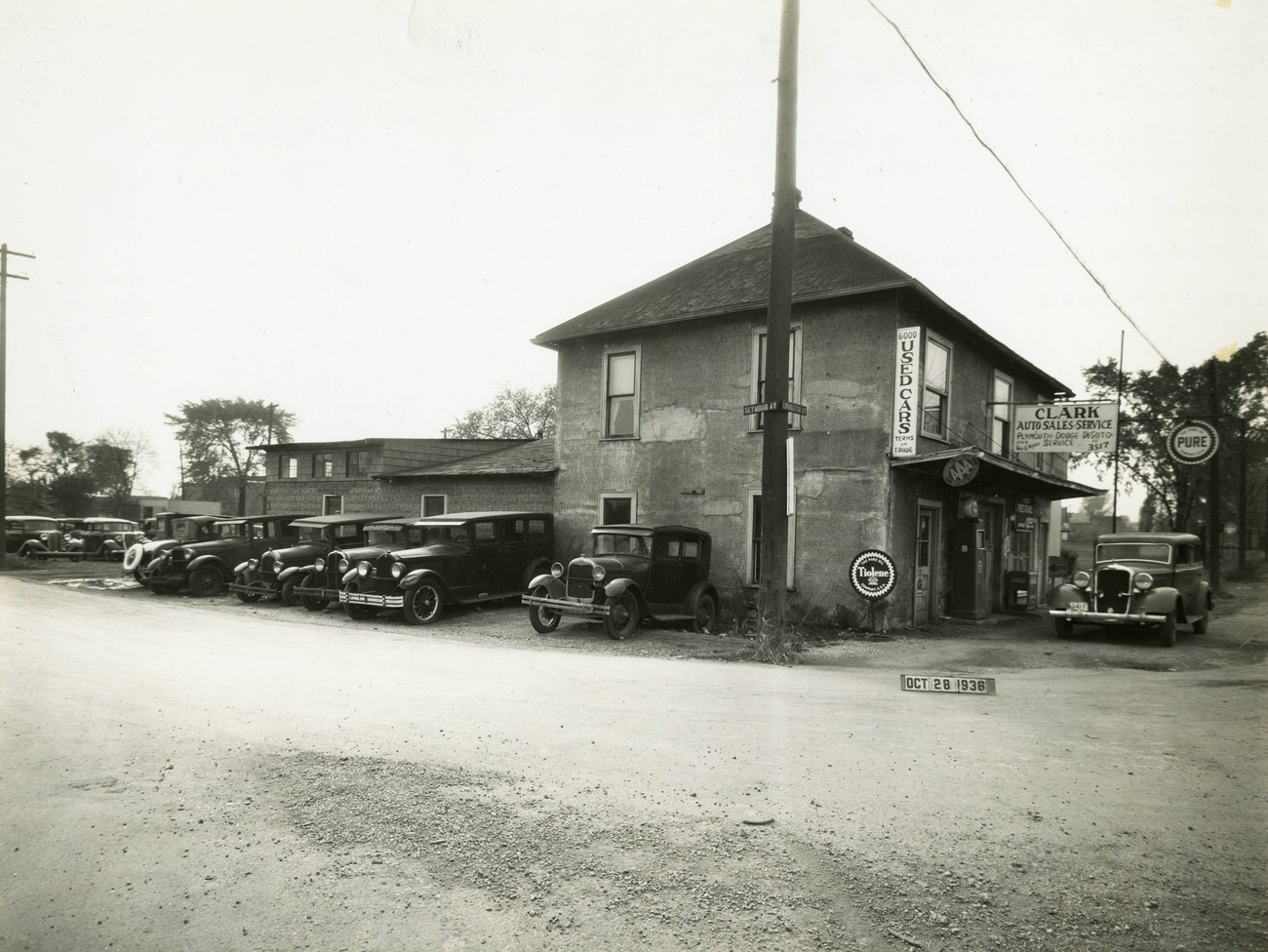 #8 Clark Used Auto Sales and Service at Seymour and Livingston Avenues, before construction of a 15-inch sewer, 1936.
