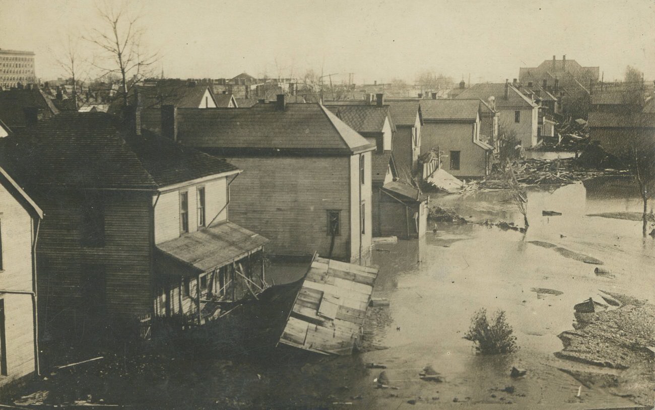#52 Flood damage on Rodgers Avenue in Columbus, Ohio, March 29, 1913.