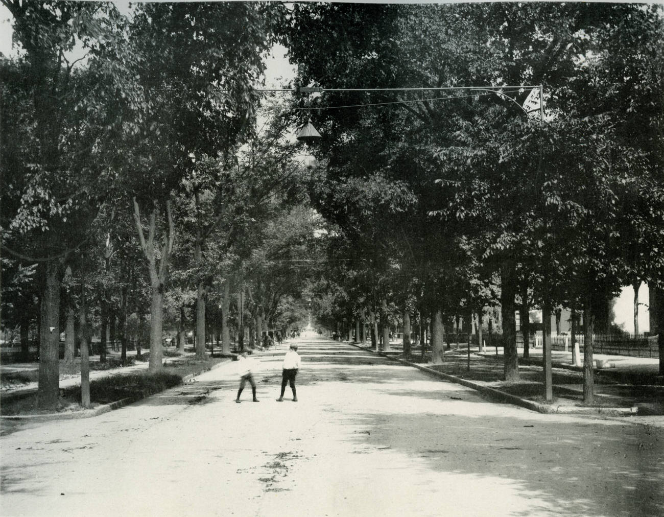 #3 East Broad Street traffic in Columbus, photograph, 1897.