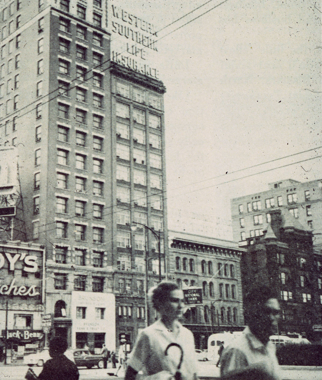#14 Broad and High Streets with Roy’s Jewelers and Marzetti’s Restaurant at 16 East Broad Street, 1962.