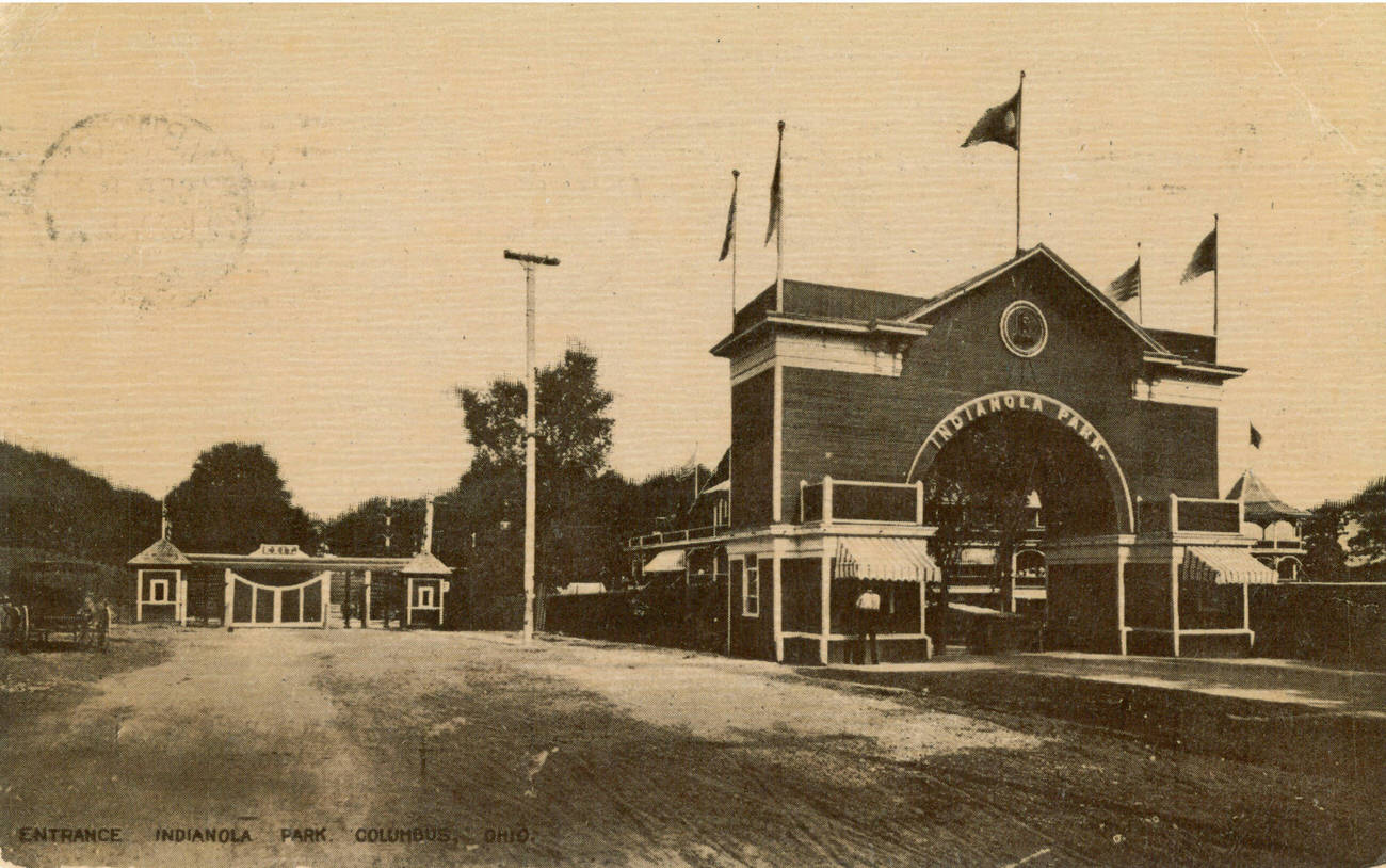 #67 Entrance to Indianola Park, Columbus, 1910s