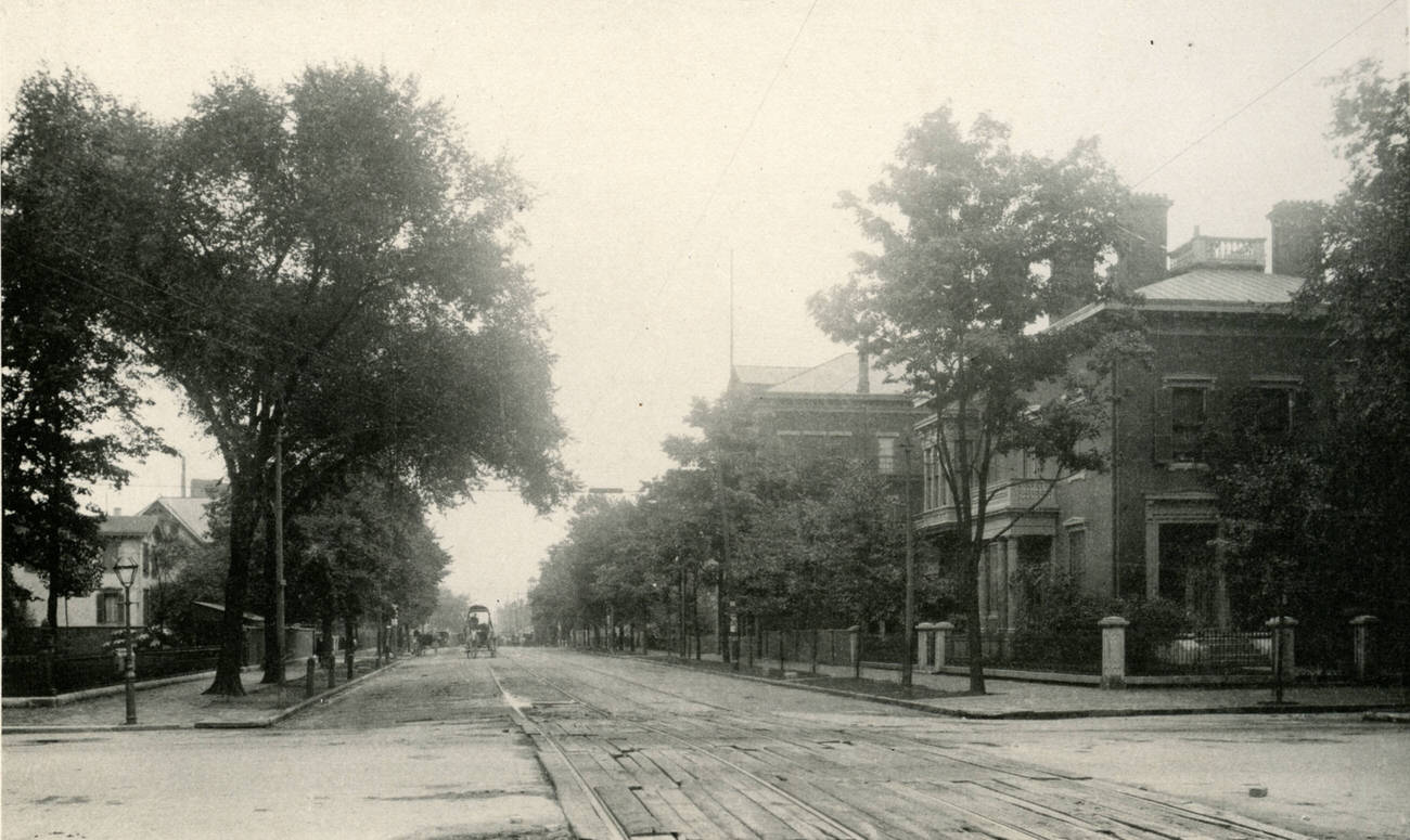 #51 Fourth Street south from Broad Street featuring Baldwyn Gwynne house and Lucretia Phelps English and Classical School, Columbus, 1897.
