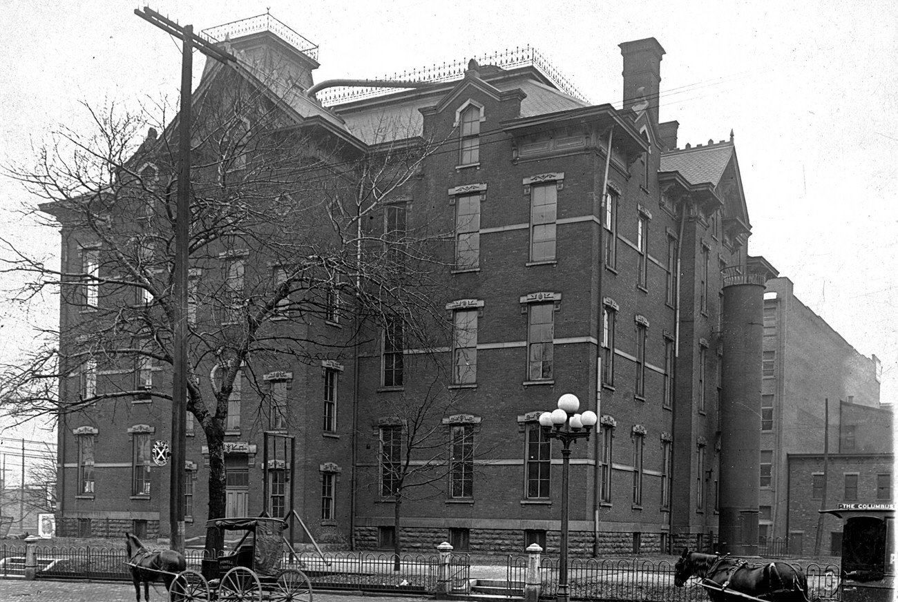 #54 Front Street School, later Trades School, 1909