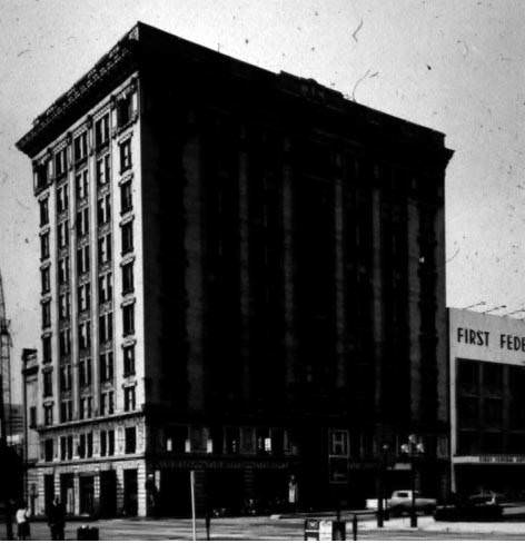 #100 Hartman Building, a Columbus tradition for 70 years, 1980.