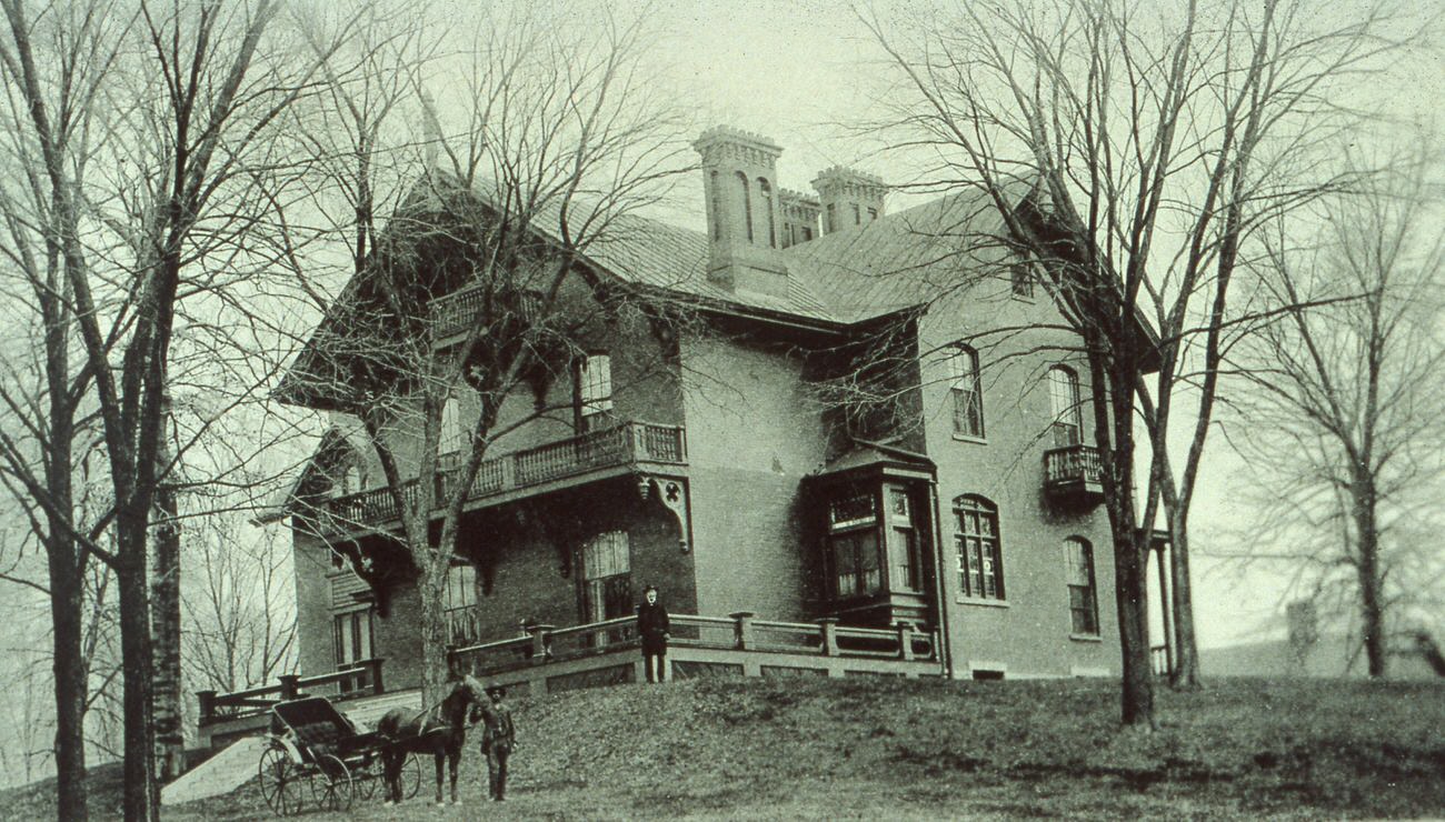 #29 Henry M. Neil House “Indianola,” giving its name to an avenue and two schools, 1889.