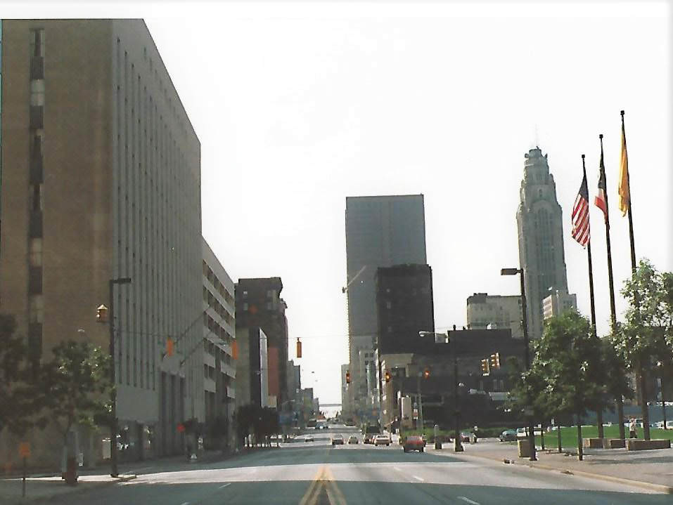 #102 View south on High Street from north of Chestnut Street, showing Ohio Department of Health and Nationwide Plaza, 1985.